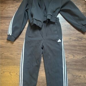 Women’s Adidas Set
